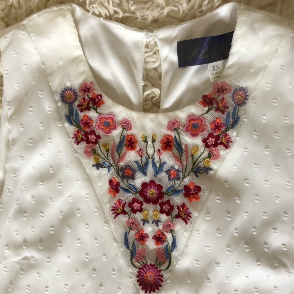 White Ruffled Hem Top - Picture 4 of 4